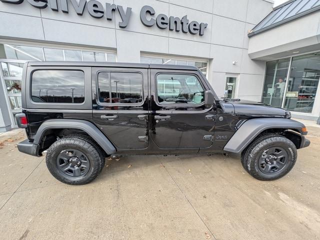 new 2025 Jeep Wrangler car, priced at $41,245