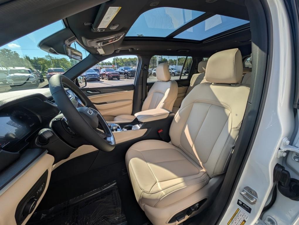 new 2025 Jeep Grand Cherokee L car, priced at $46,943