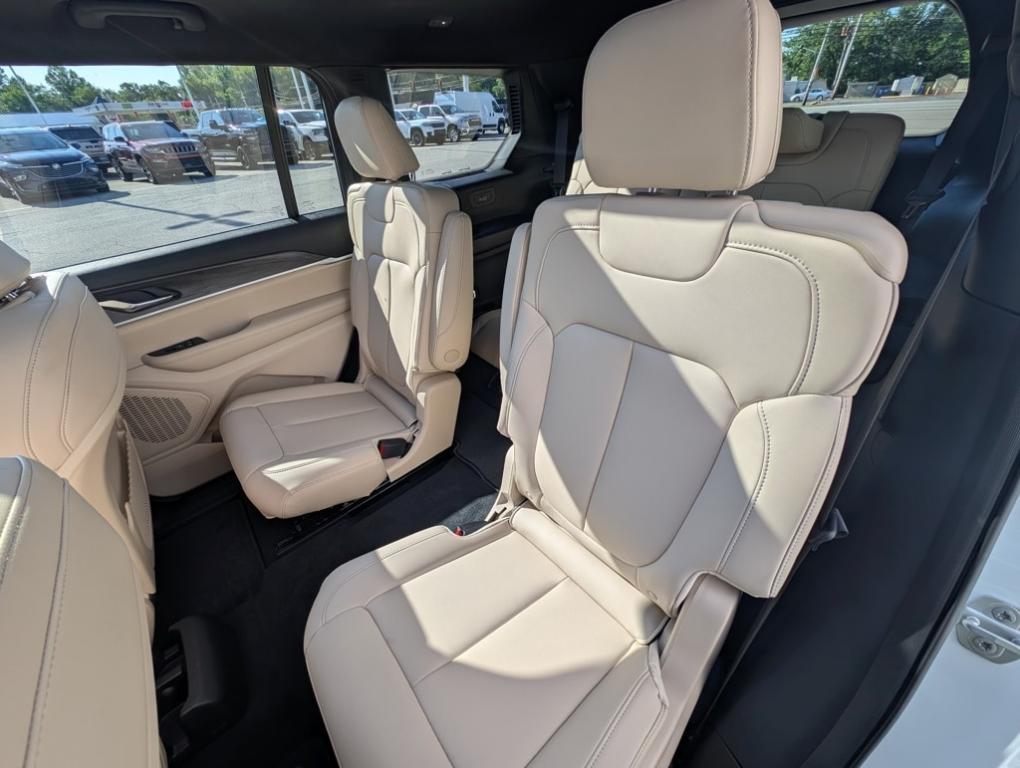 new 2025 Jeep Grand Cherokee L car, priced at $46,943