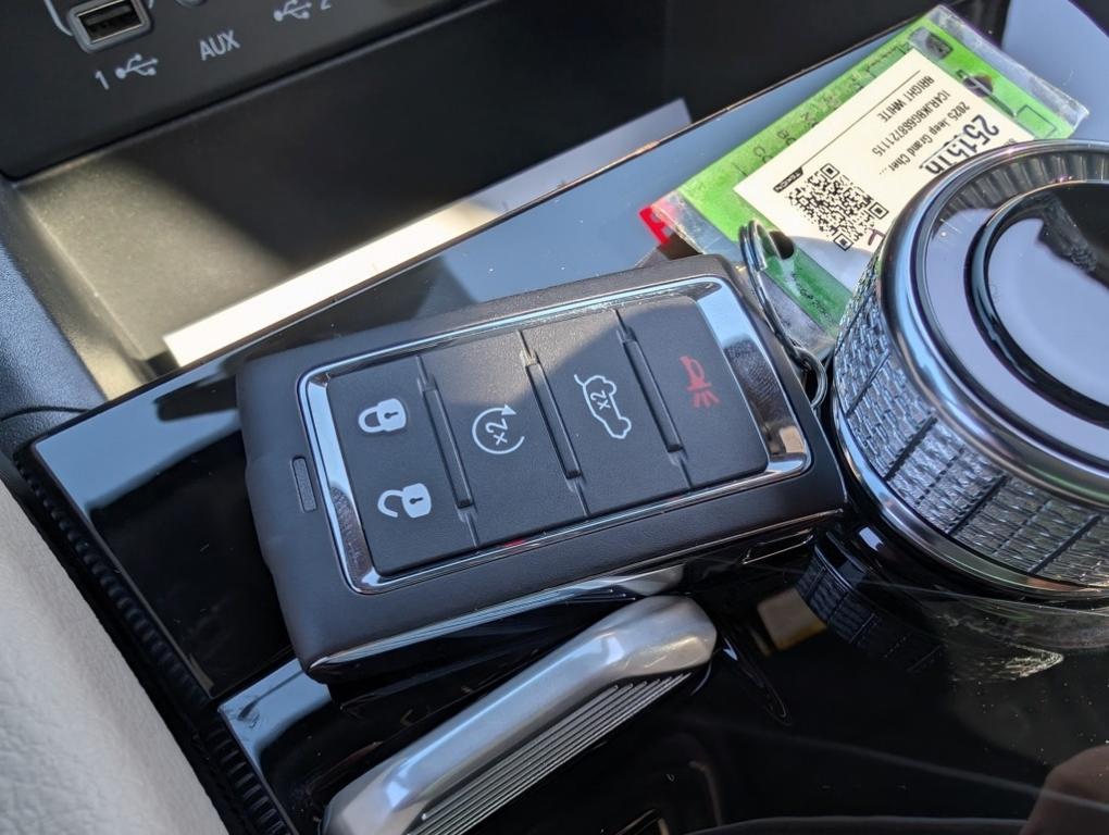 new 2025 Jeep Grand Cherokee L car, priced at $46,943