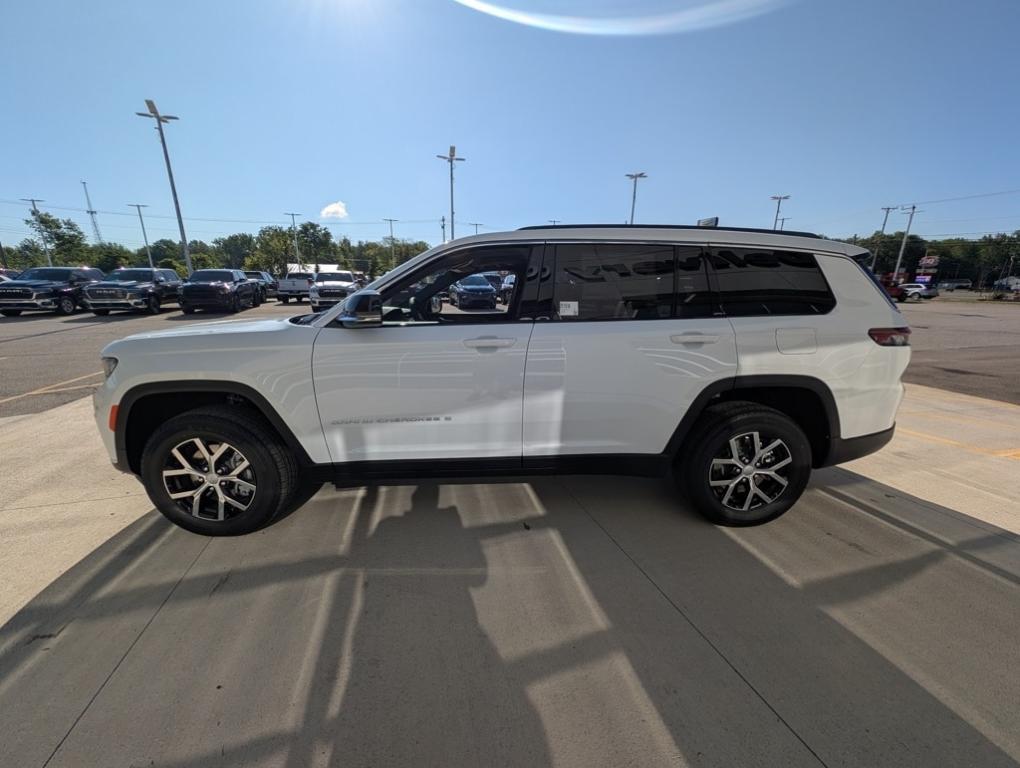 new 2025 Jeep Grand Cherokee L car, priced at $46,943