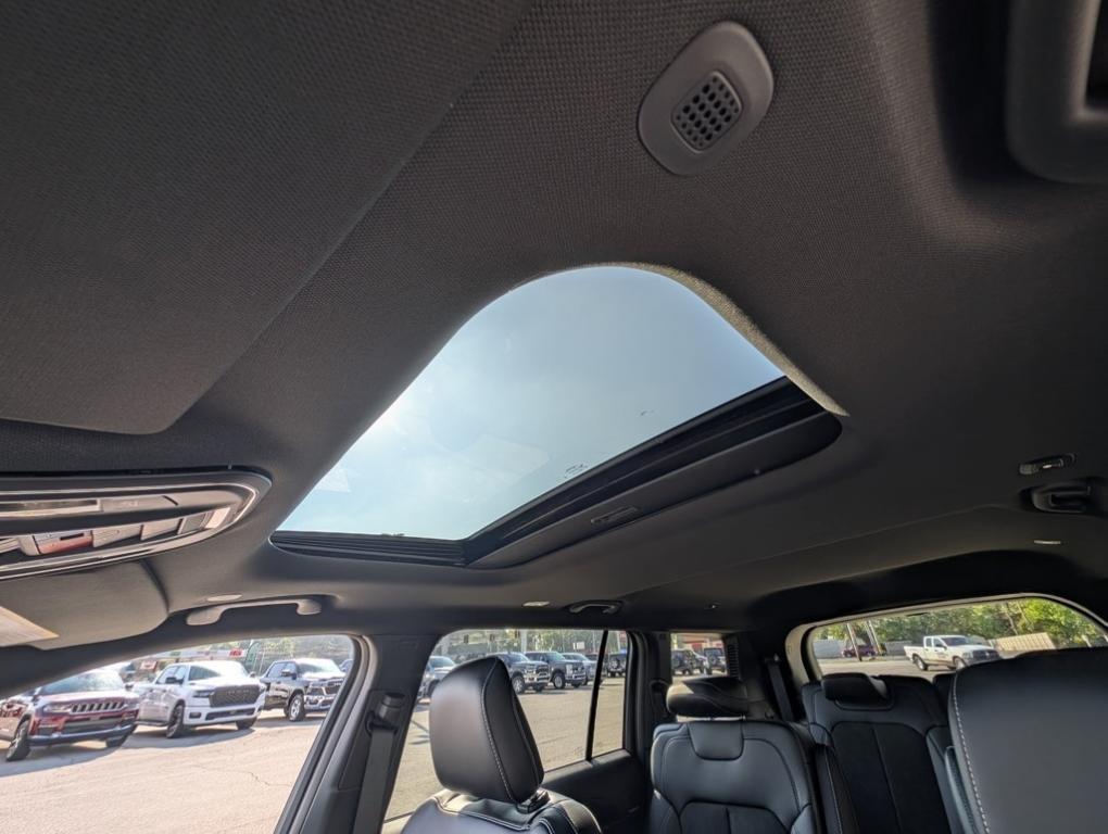 new 2025 Jeep Grand Cherokee L car, priced at $42,230