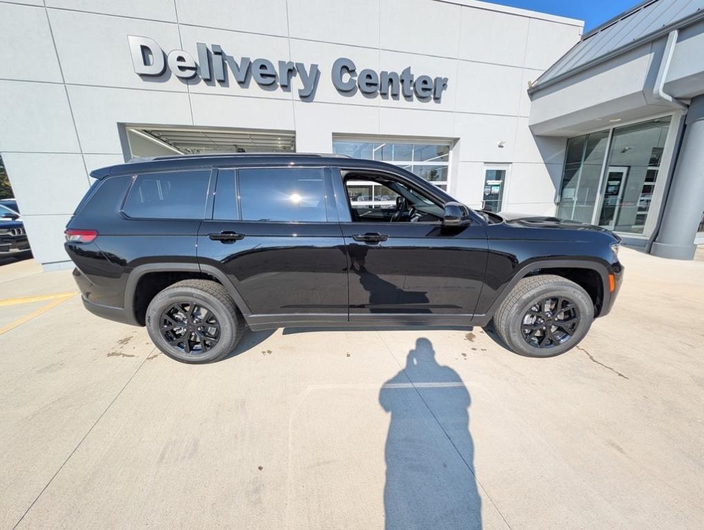 new 2025 Jeep Grand Cherokee L car, priced at $42,230