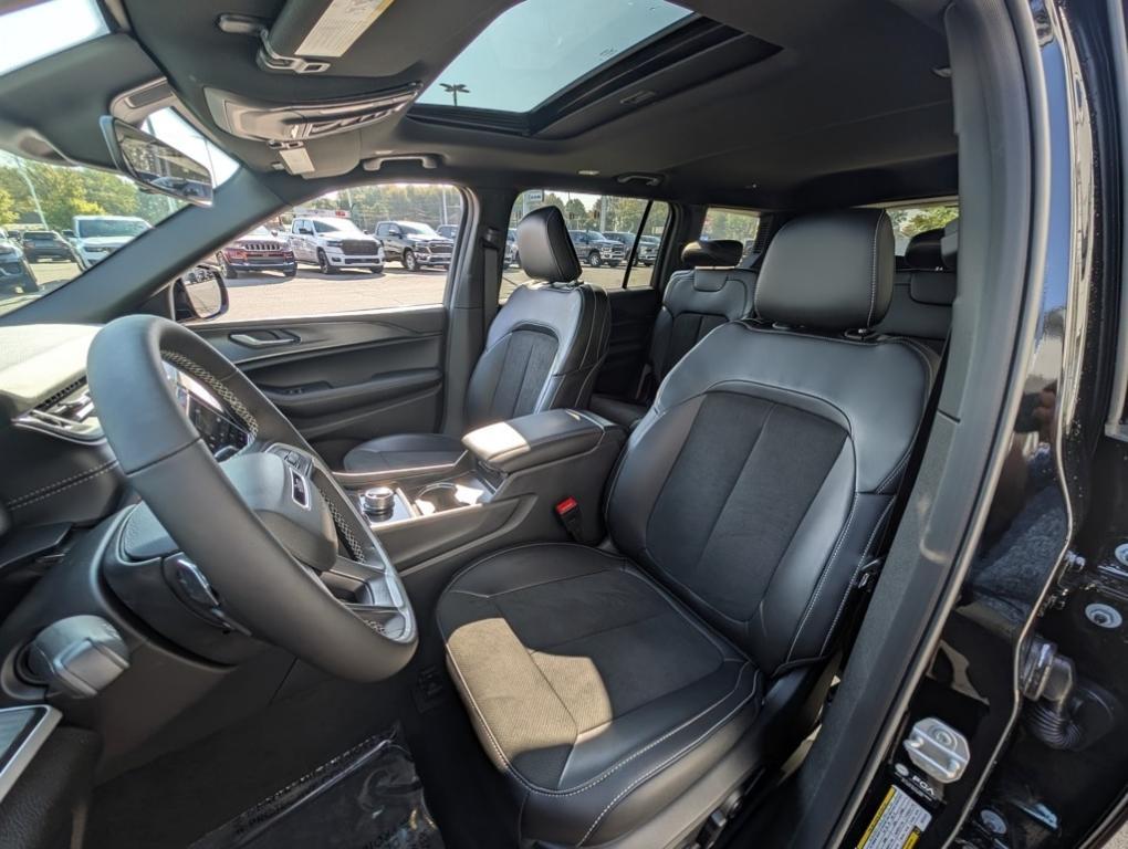 new 2025 Jeep Grand Cherokee L car, priced at $42,230