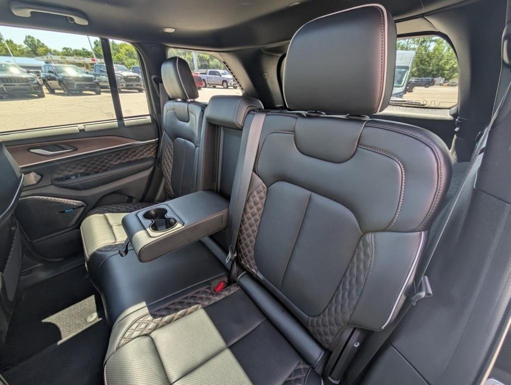 used 2022 Jeep Grand Cherokee car, priced at $38,800