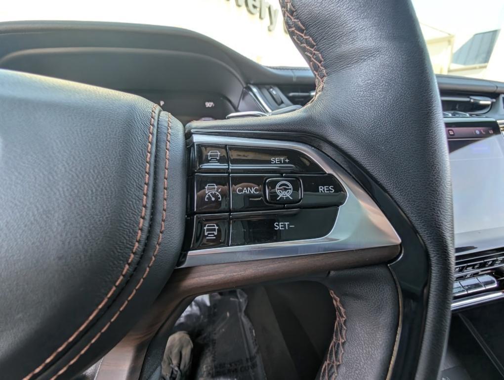 used 2022 Jeep Grand Cherokee car, priced at $38,800