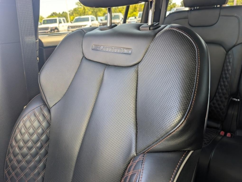 used 2022 Jeep Grand Cherokee car, priced at $38,800