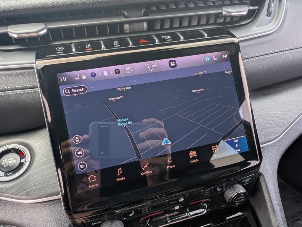 new 2025 Jeep Grand Cherokee car, priced at $46,505