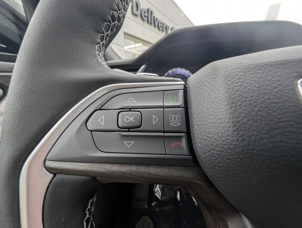 new 2025 Jeep Grand Cherokee car, priced at $49,140