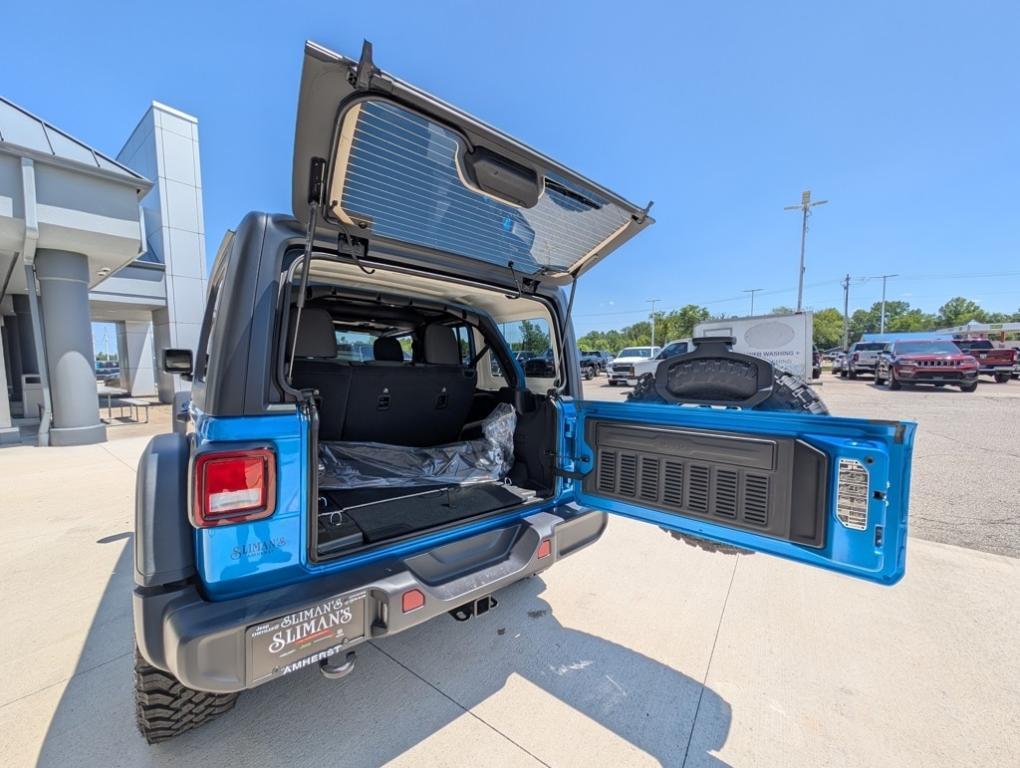 new 2025 Jeep Wrangler car, priced at $47,728