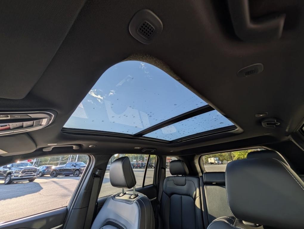 new 2025 Jeep Grand Cherokee car, priced at $47,165