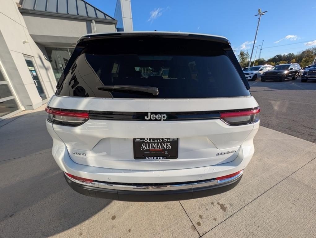 new 2025 Jeep Grand Cherokee car, priced at $47,165