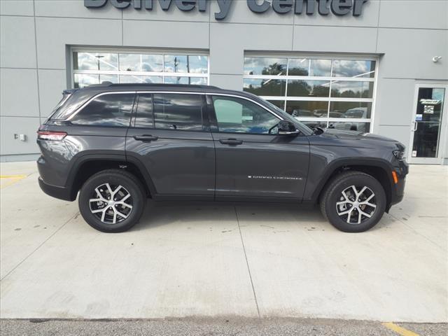 new 2025 Jeep Grand Cherokee car, priced at $43,810