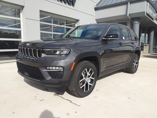 new 2025 Jeep Grand Cherokee car, priced at $45,310