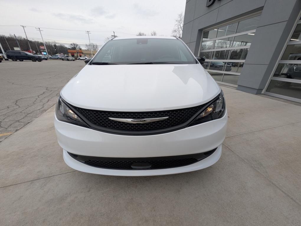 new 2025 Chrysler Voyager car, priced at $40,190