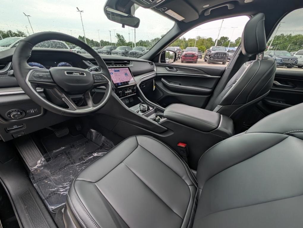 new 2025 Jeep Grand Cherokee L car, priced at $49,783