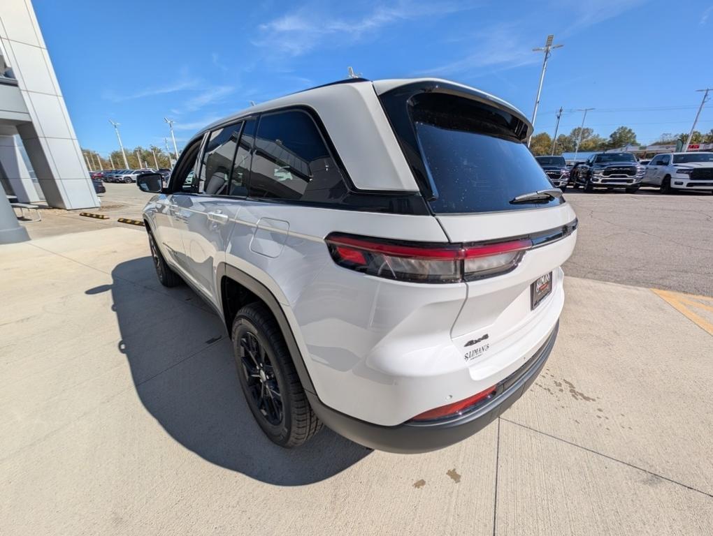 new 2025 Jeep Grand Cherokee car, priced at $43,885