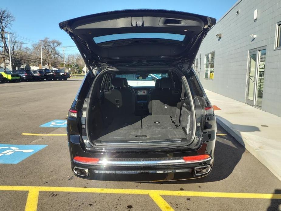 new 2024 Jeep Grand Cherokee L car, priced at $54,385