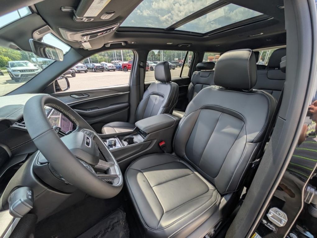 new 2025 Jeep Grand Cherokee L car, priced at $43,110