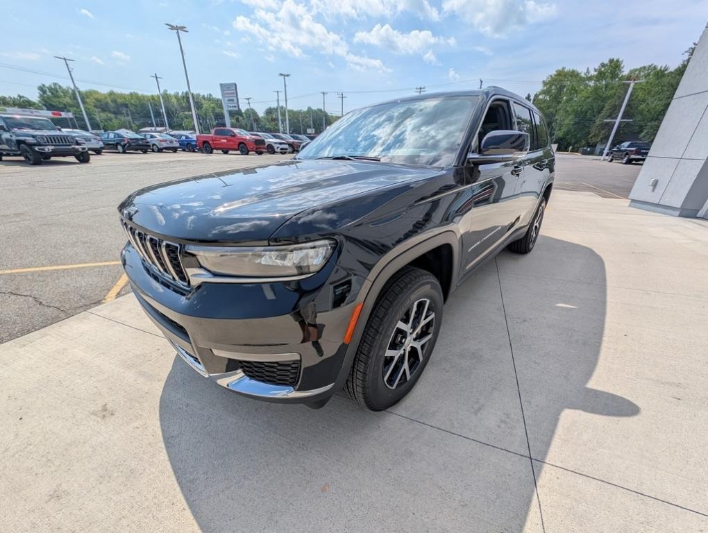 new 2025 Jeep Grand Cherokee L car, priced at $43,110