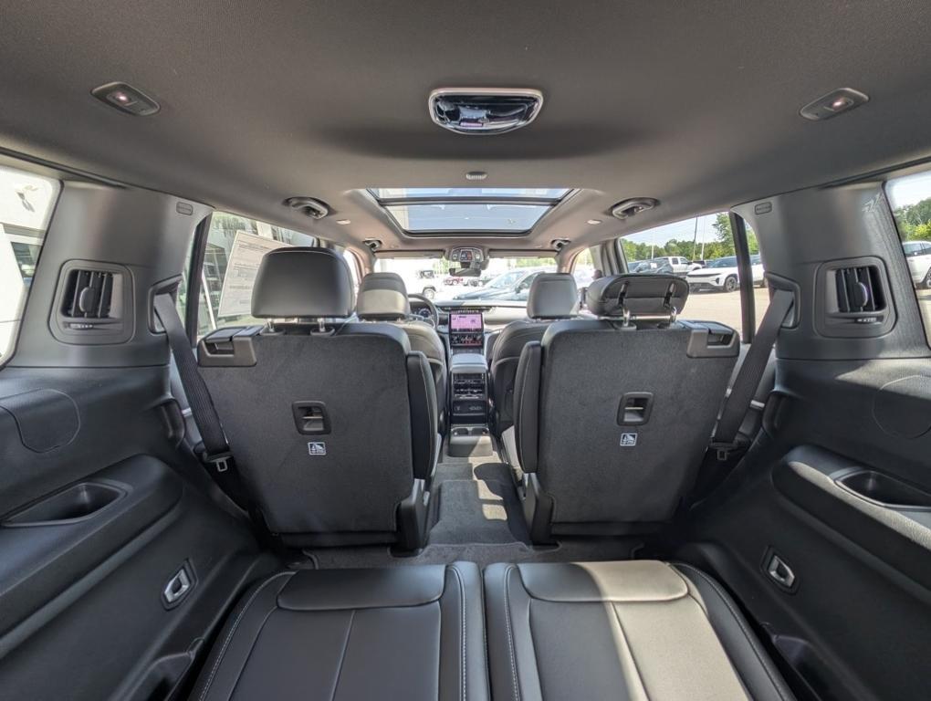 new 2025 Jeep Grand Cherokee L car, priced at $43,110