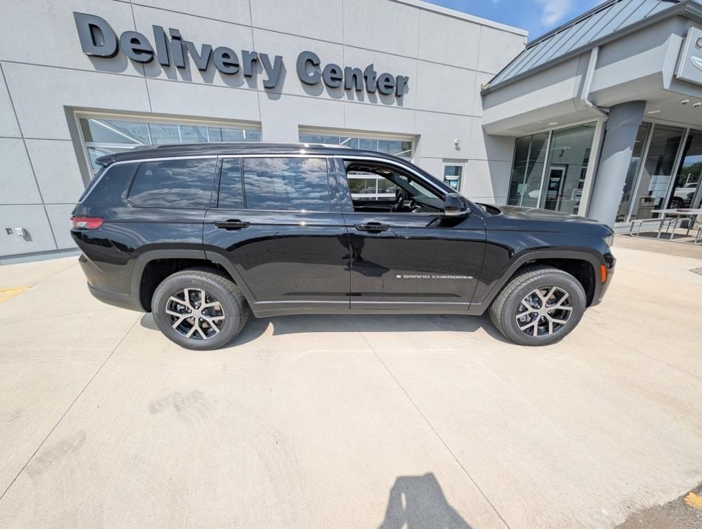 new 2025 Jeep Grand Cherokee L car, priced at $43,110