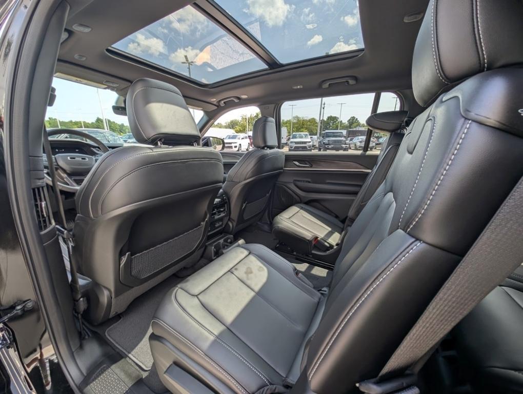 new 2025 Jeep Grand Cherokee L car, priced at $43,110