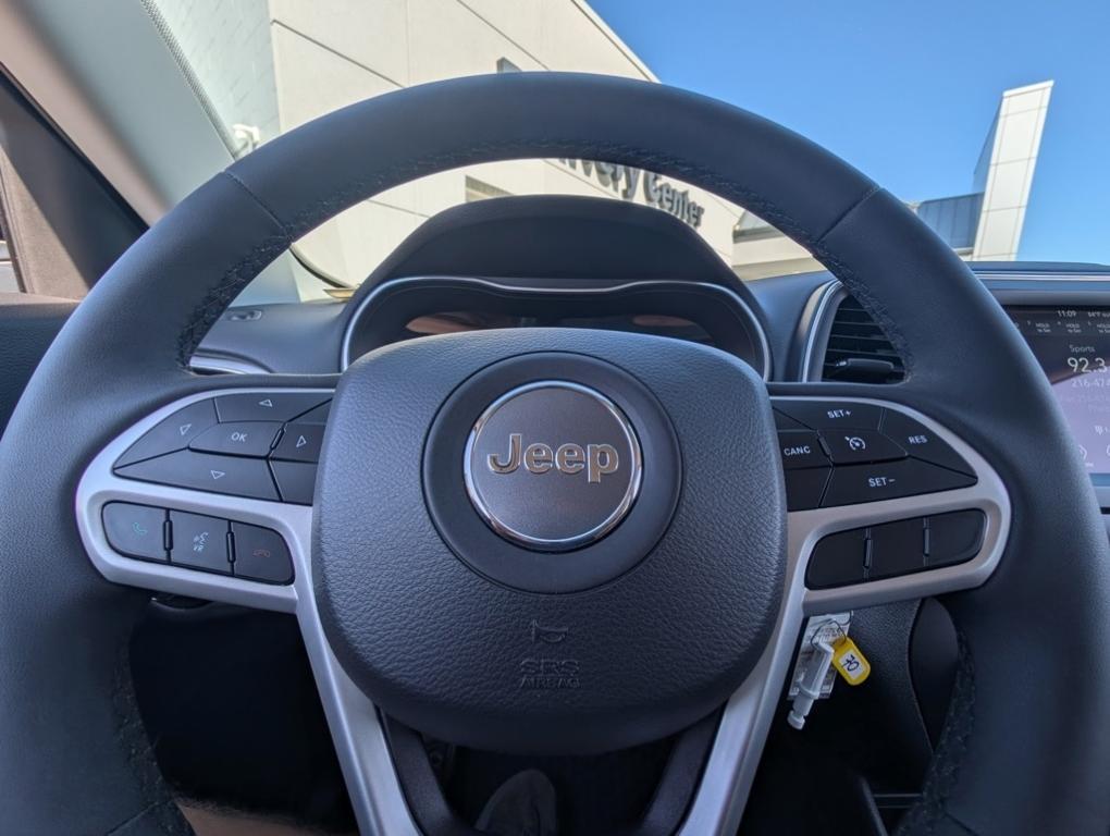 used 2022 Jeep Cherokee car, priced at $25,591