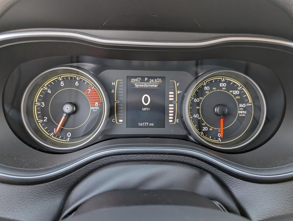 used 2022 Jeep Cherokee car, priced at $25,591