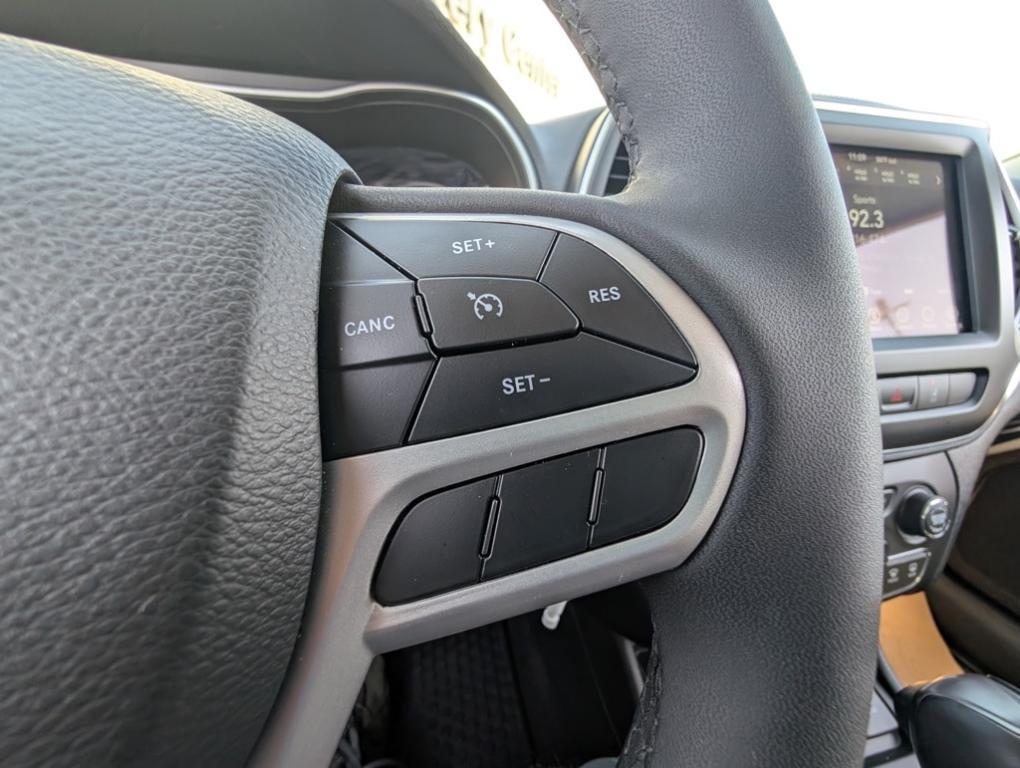 used 2022 Jeep Cherokee car, priced at $25,591