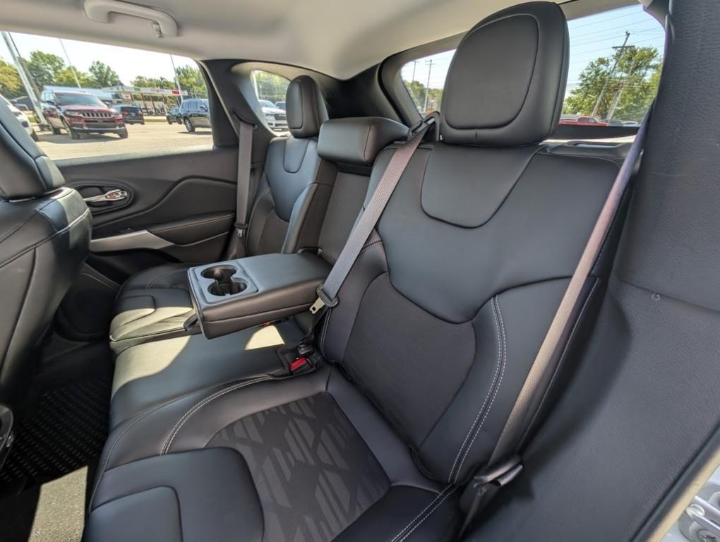 used 2022 Jeep Cherokee car, priced at $25,591