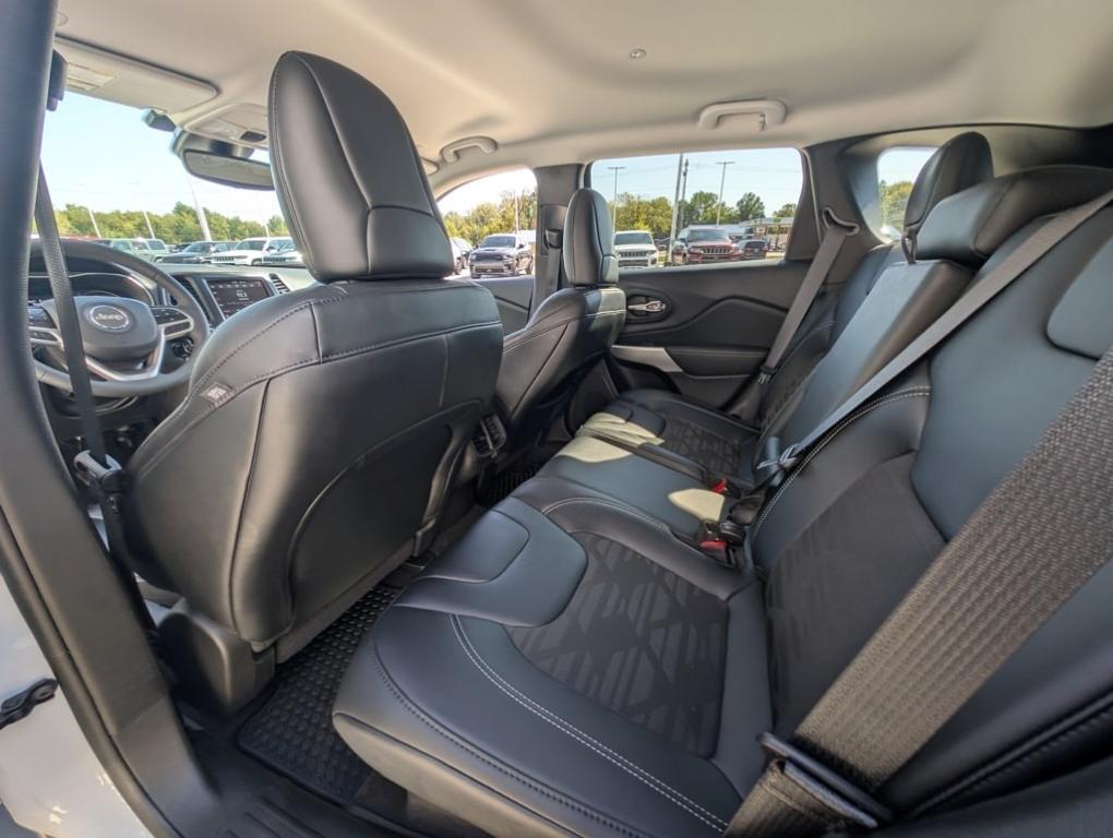 used 2022 Jeep Cherokee car, priced at $25,591