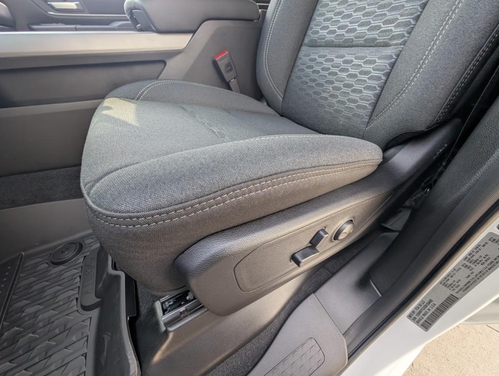 new 2025 Ram 1500 car, priced at $44,575