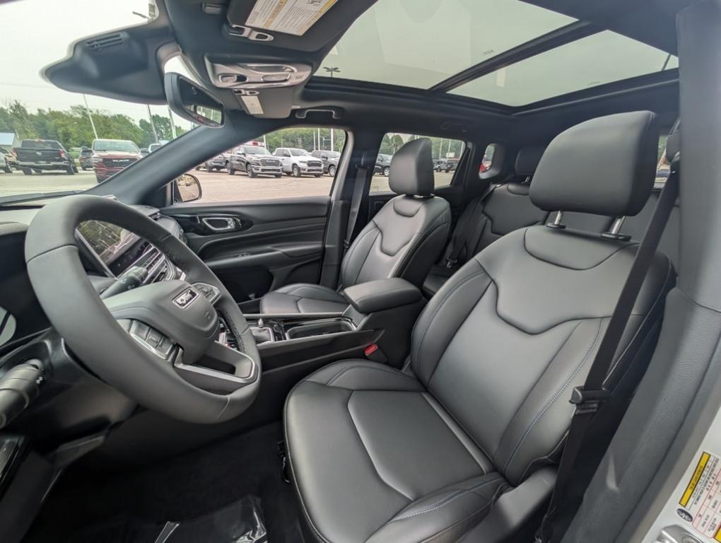 new 2025 Jeep Compass car, priced at $35,571