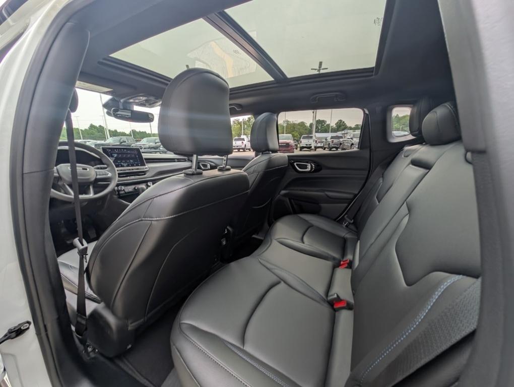 new 2025 Jeep Compass car, priced at $35,571