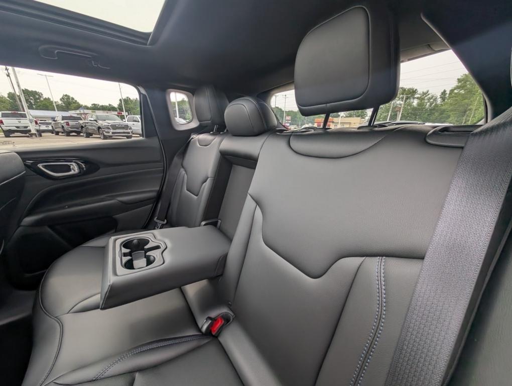 new 2025 Jeep Compass car, priced at $35,571