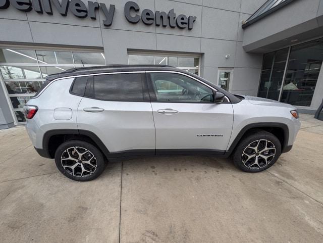 new 2025 Jeep Compass car, priced at $30,935