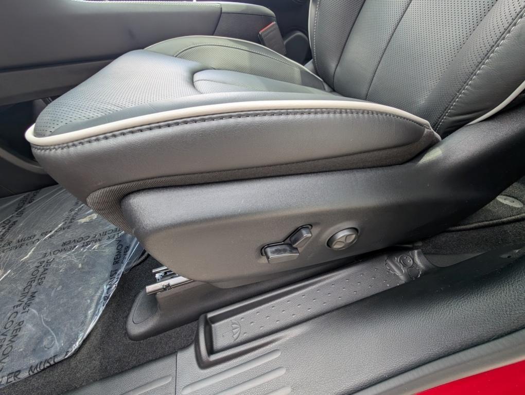 new 2025 Chrysler Pacifica Hybrid car, priced at $46,396