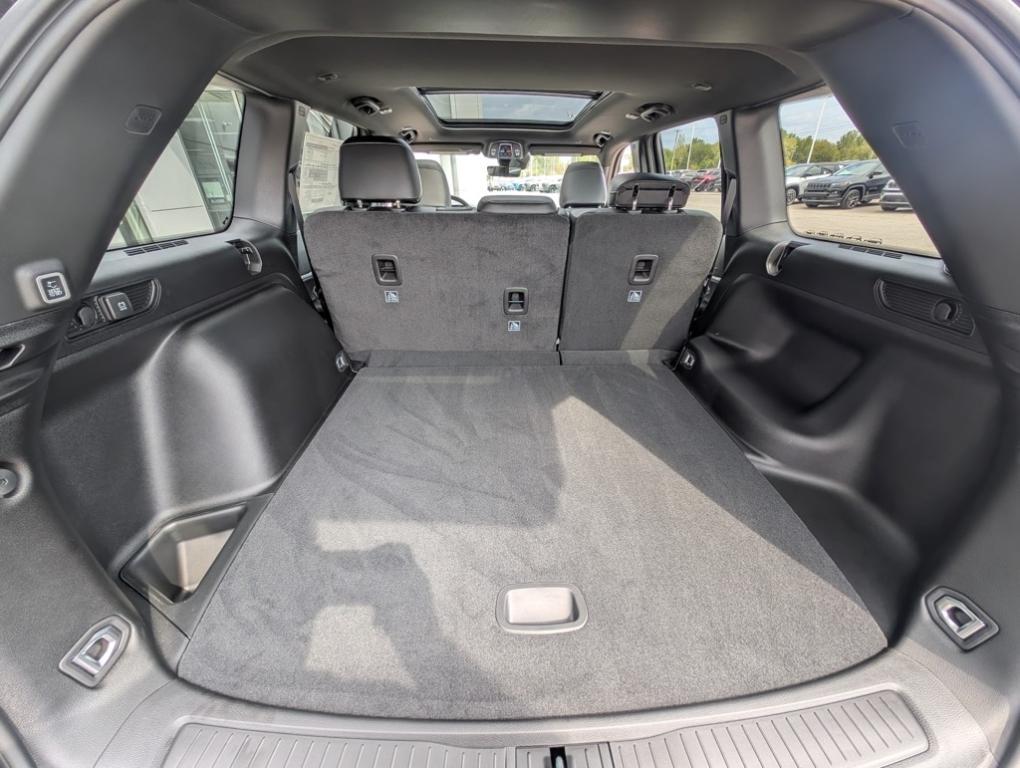 new 2025 Jeep Grand Cherokee car, priced at $46,735