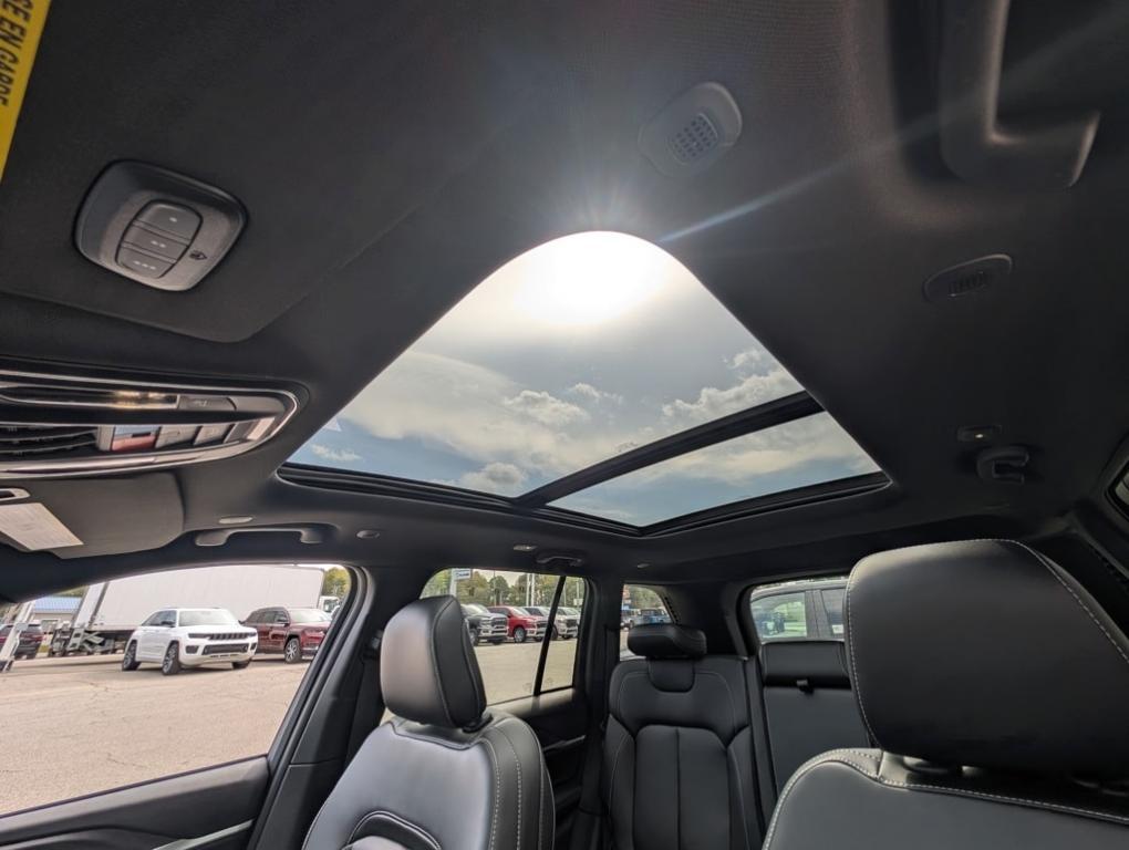 new 2025 Jeep Grand Cherokee car, priced at $46,735