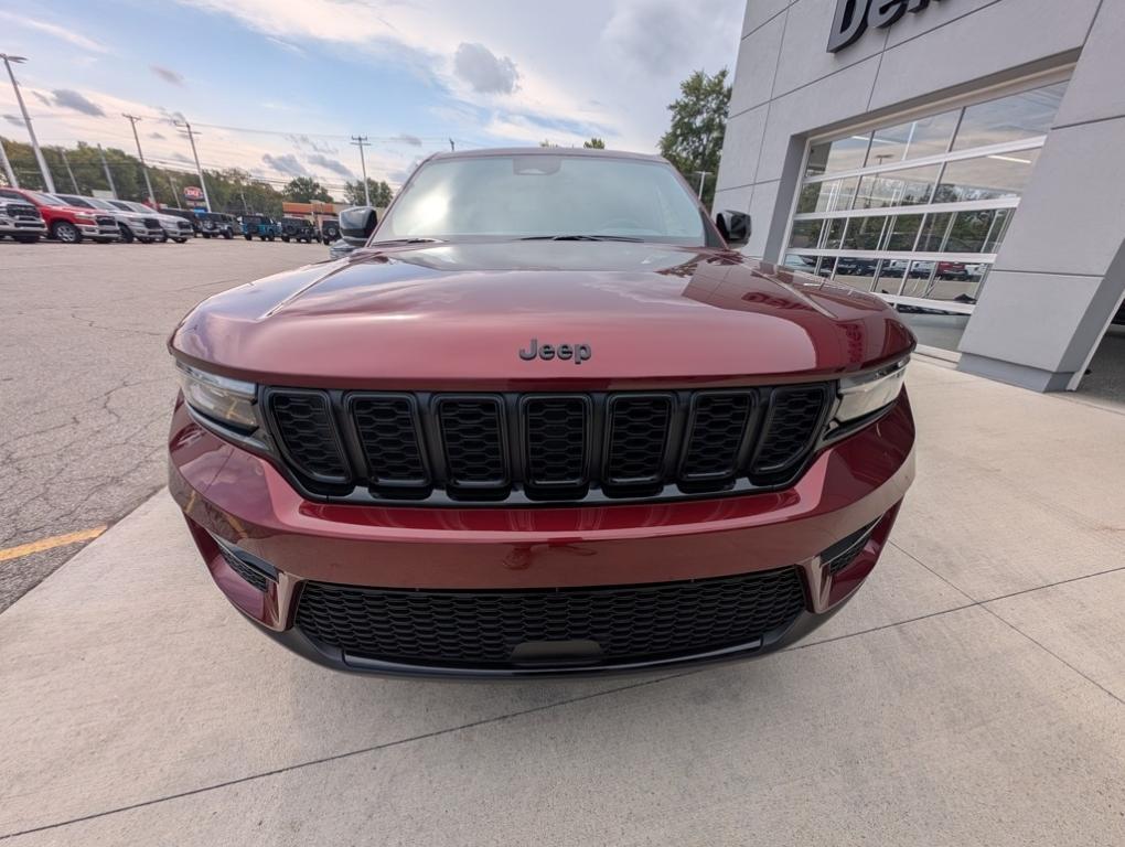 new 2025 Jeep Grand Cherokee car, priced at $46,735