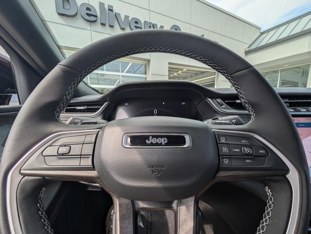 new 2025 Jeep Grand Cherokee car, priced at $46,735
