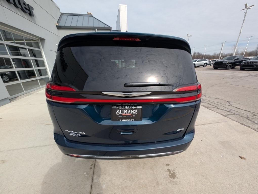 new 2025 Chrysler Pacifica car, priced at $44,635