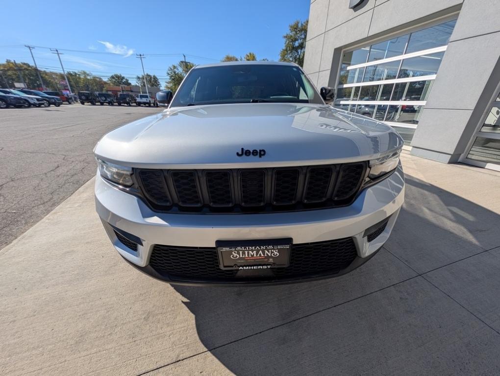 used 2024 Jeep Grand Cherokee car, priced at $30,000