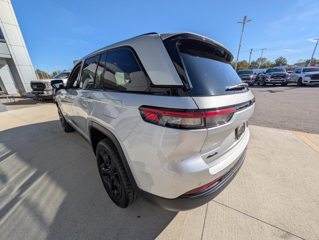 used 2024 Jeep Grand Cherokee car, priced at $30,000