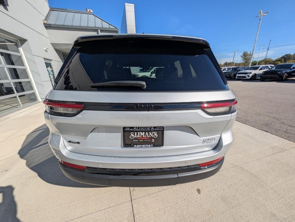 used 2024 Jeep Grand Cherokee car, priced at $30,000