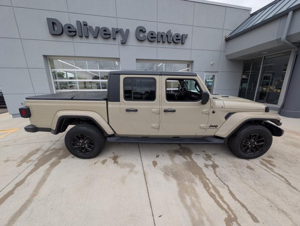 used 2022 Jeep Gladiator car, priced at $31,500