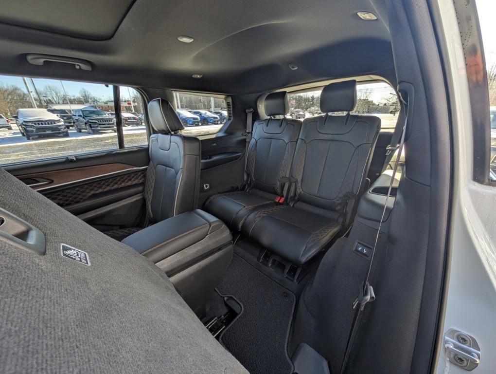 new 2025 Jeep Grand Cherokee L car, priced at $58,915