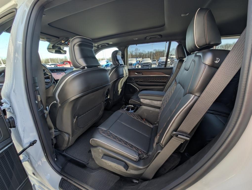 new 2025 Jeep Grand Cherokee L car, priced at $62,285