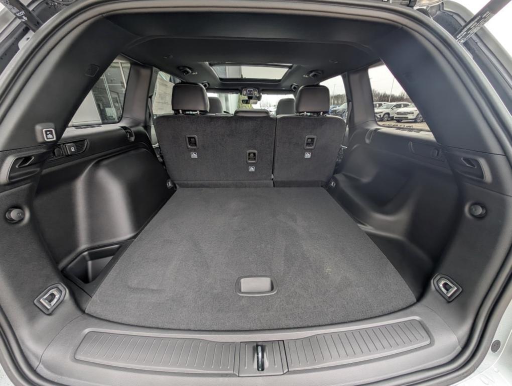 new 2025 Jeep Grand Cherokee car, priced at $45,565